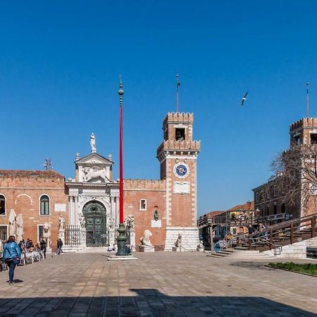 Arsenale 2352 Home Library By Biennale Exhibition Venice Exterior photo