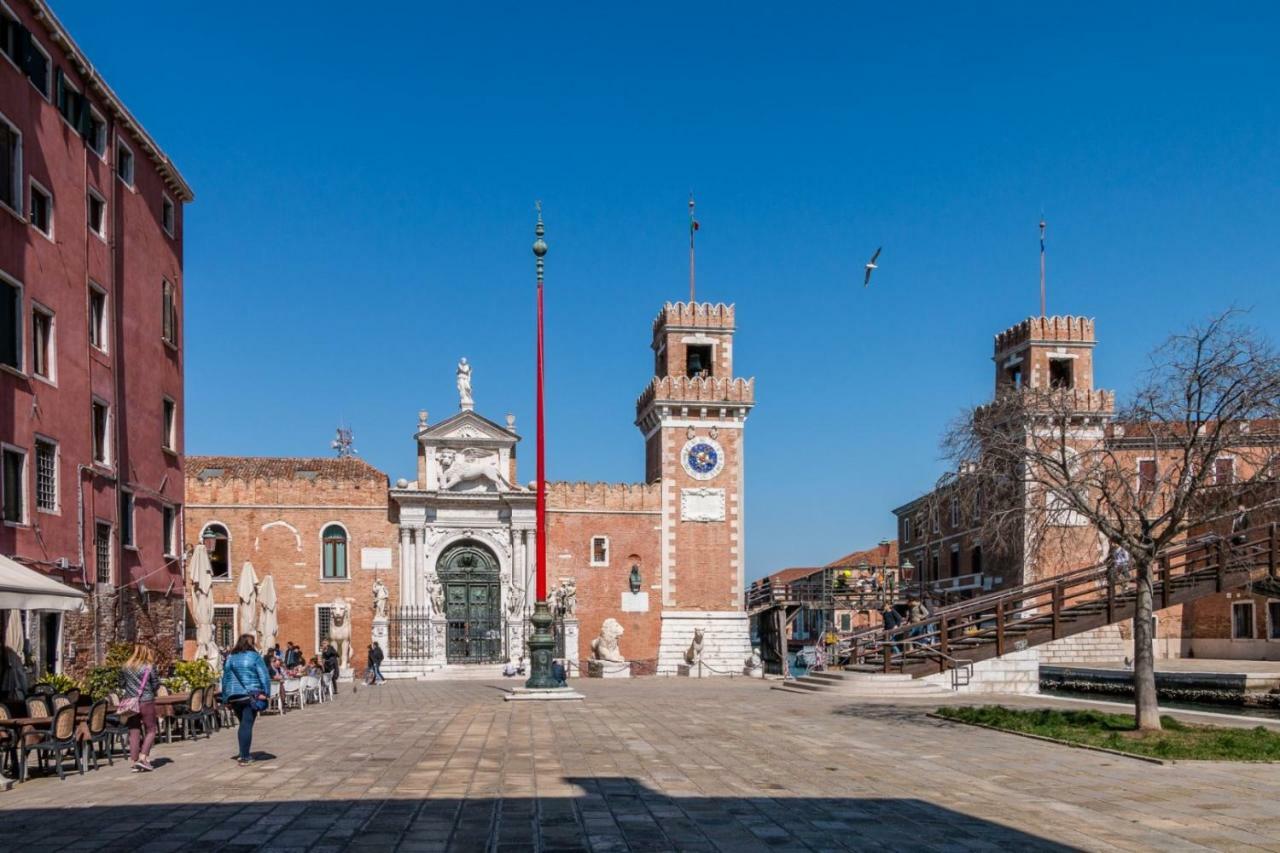 Arsenale 2352 Home Library By Biennale Exhibition Venice Exterior photo