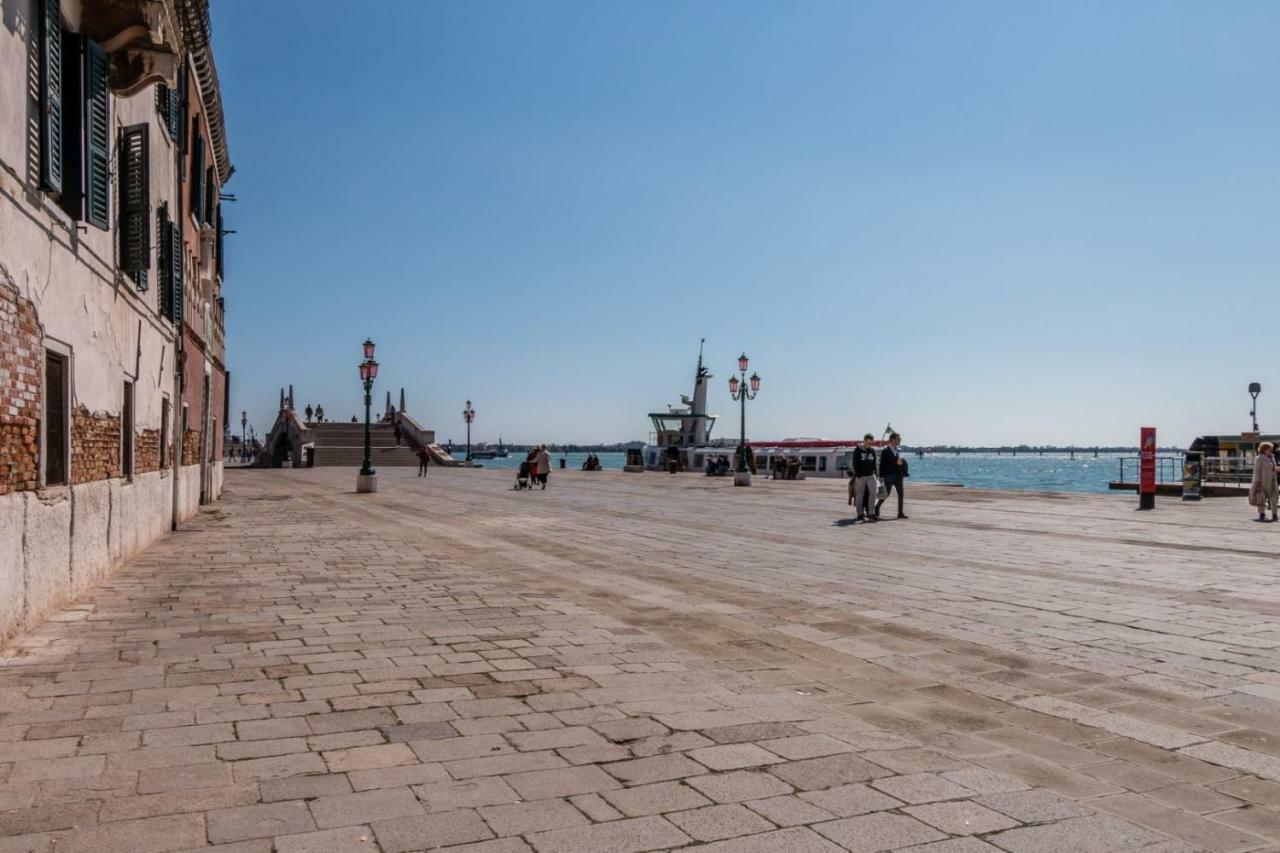 Arsenale 2352 Home Library By Biennale Exhibition Venice Exterior photo